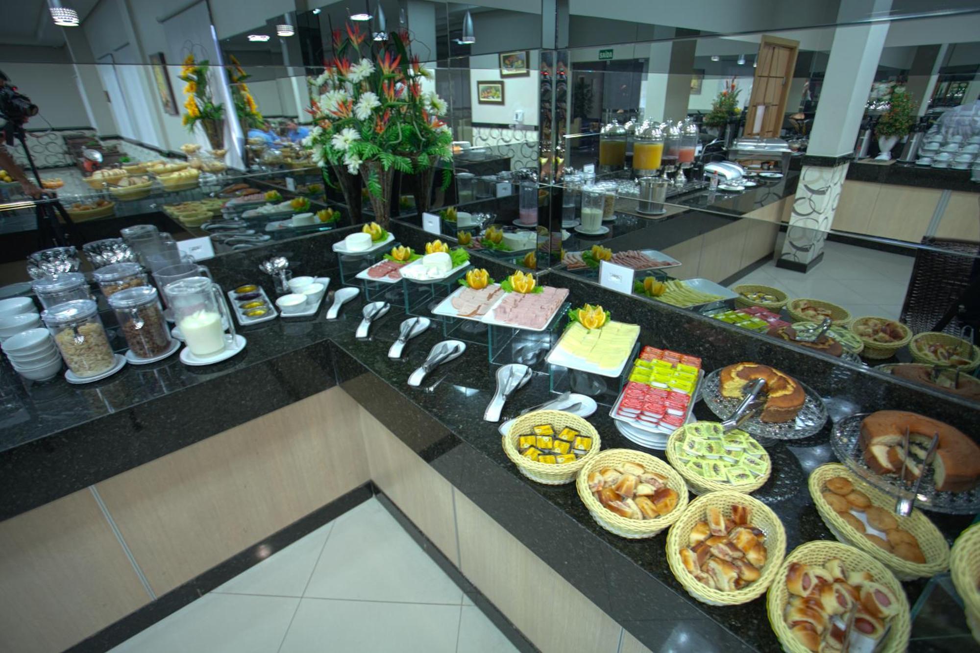 Skala Traveling Hotel Cuiaba  Ngoại thất bức ảnh